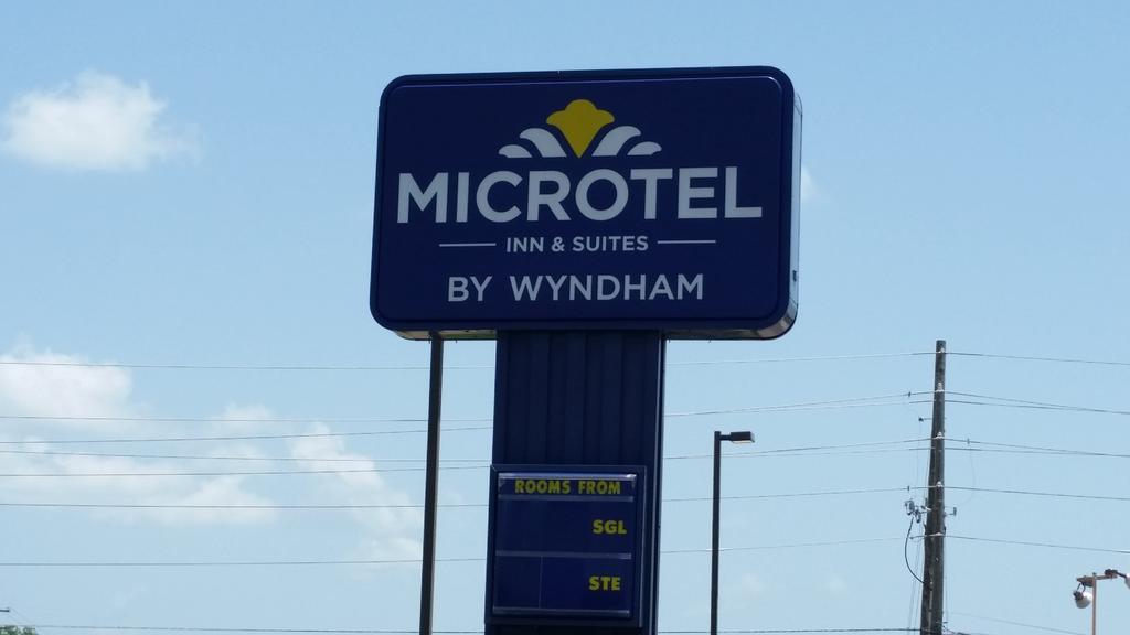 Microtel Inn & Suites By Wyndham Starkville Exterior foto